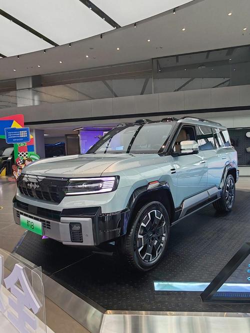 佛山268比亚迪方程豹硬派越野的爆款，英菲尼迪35周年与你共成长